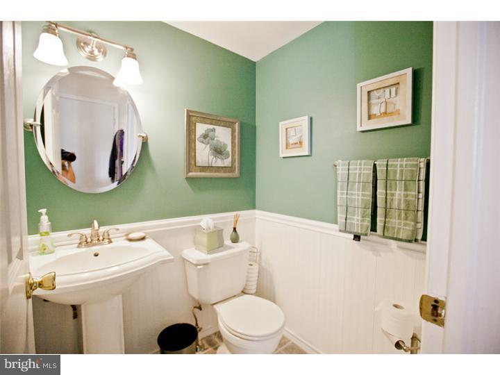 649 Renz Street Philadelphia, PA 19128 - Photo 9 of 25 Half Bath
