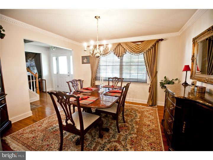649 Renz Street Philadelphia, PA 19128 - Photo 10 of 25 Dining Room