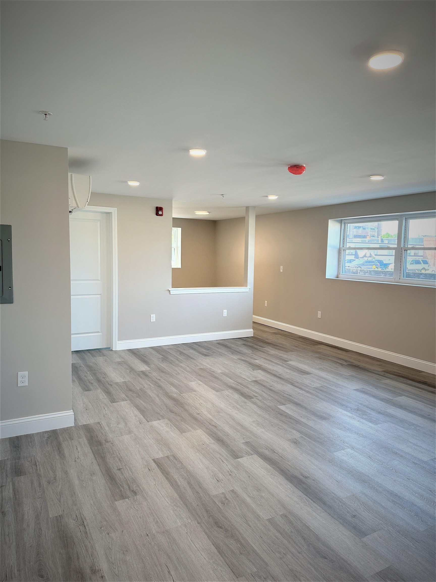 530 Chestnut Street, Unit 2 Manchester, NH 03101 - Photo 2 of 14