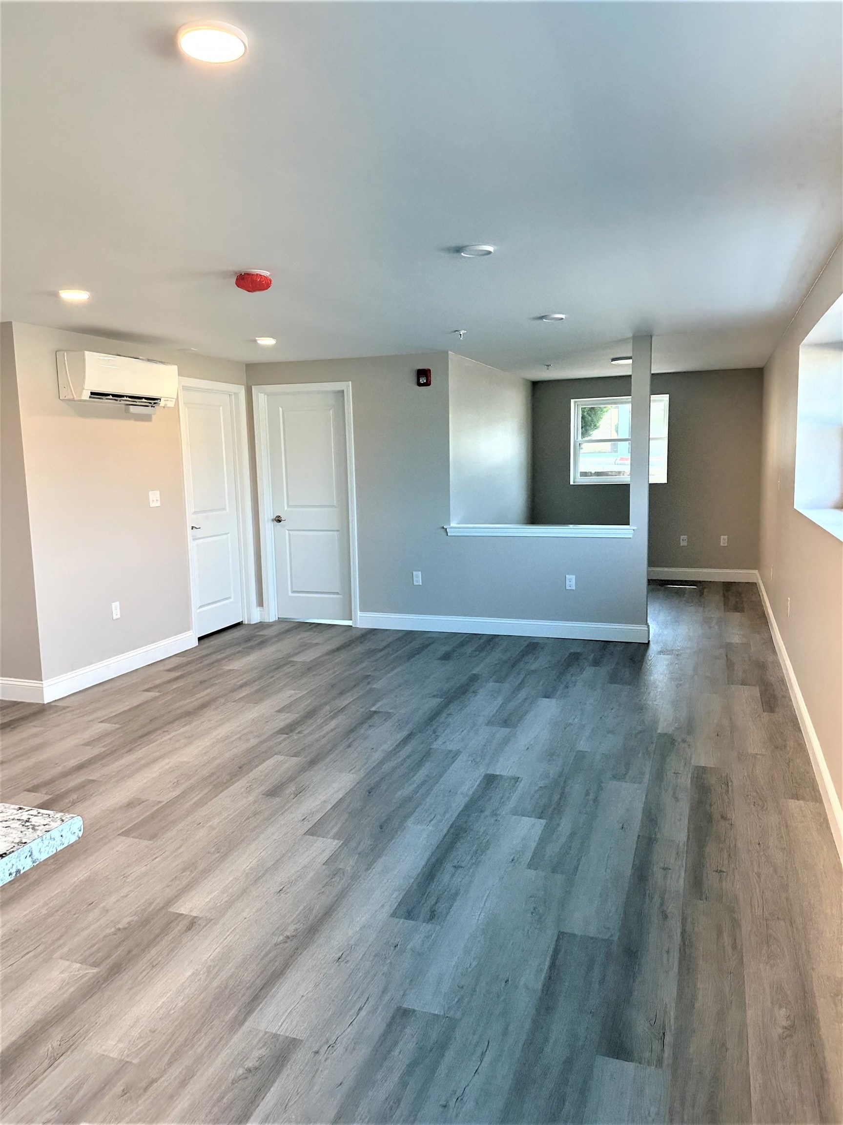 530 Chestnut Street, Unit 2 Manchester, NH 03101 - Photo 3 of 14