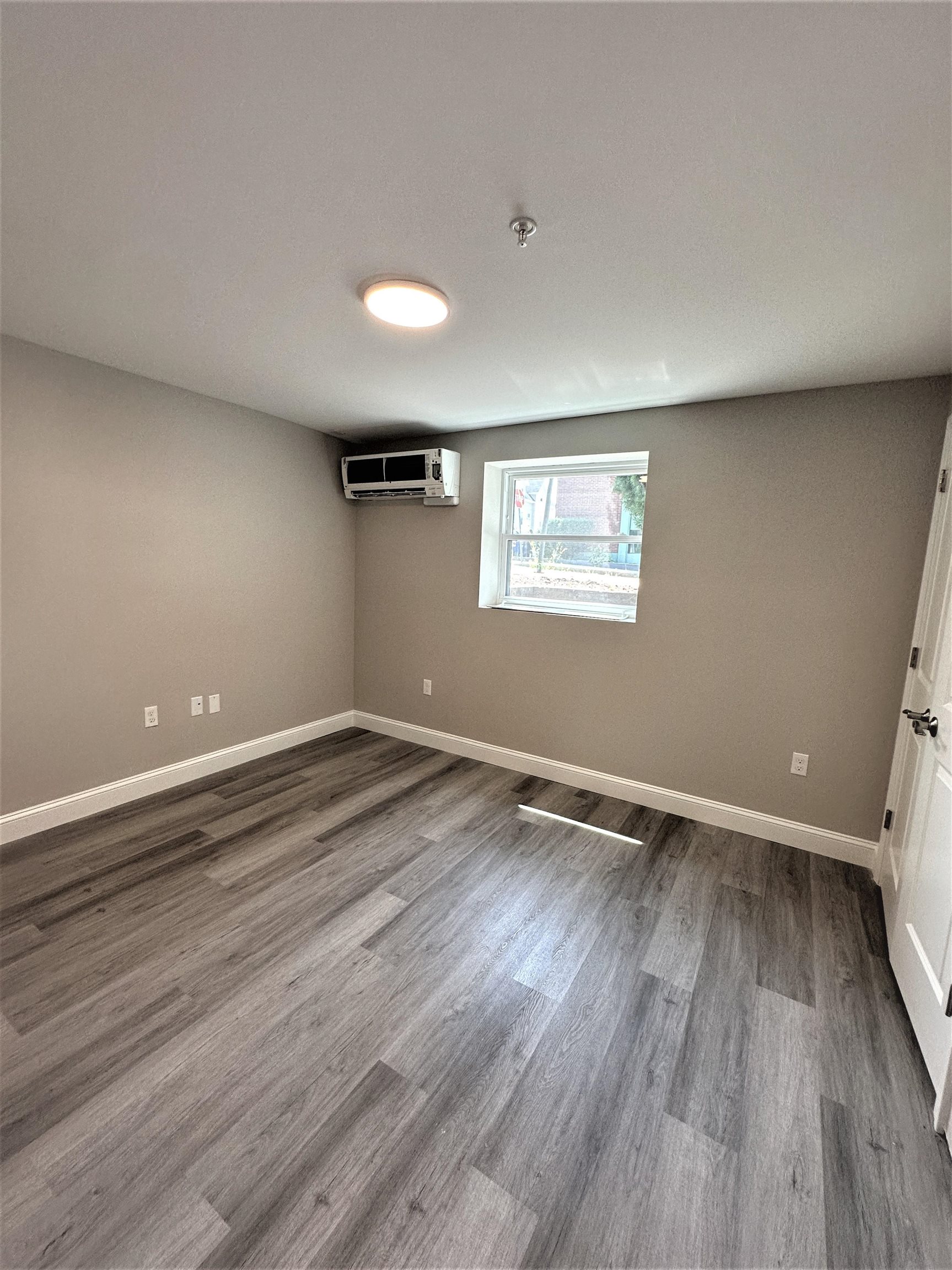 530 Chestnut Street, Unit 2 Manchester, NH 03101 - Photo 8 of 14