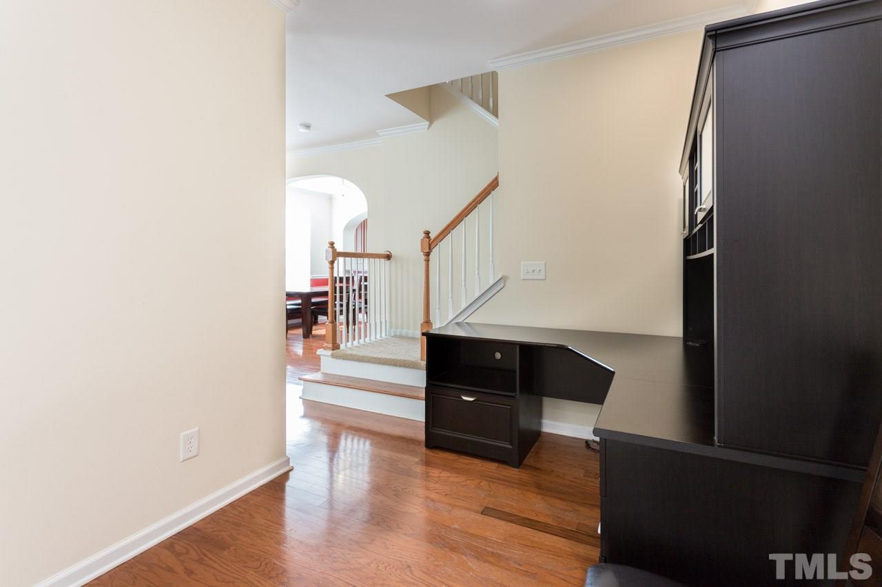 5908 Chivalry Court Raleigh, NC 27612 - Photo 10 of 25 Gallery Image 10