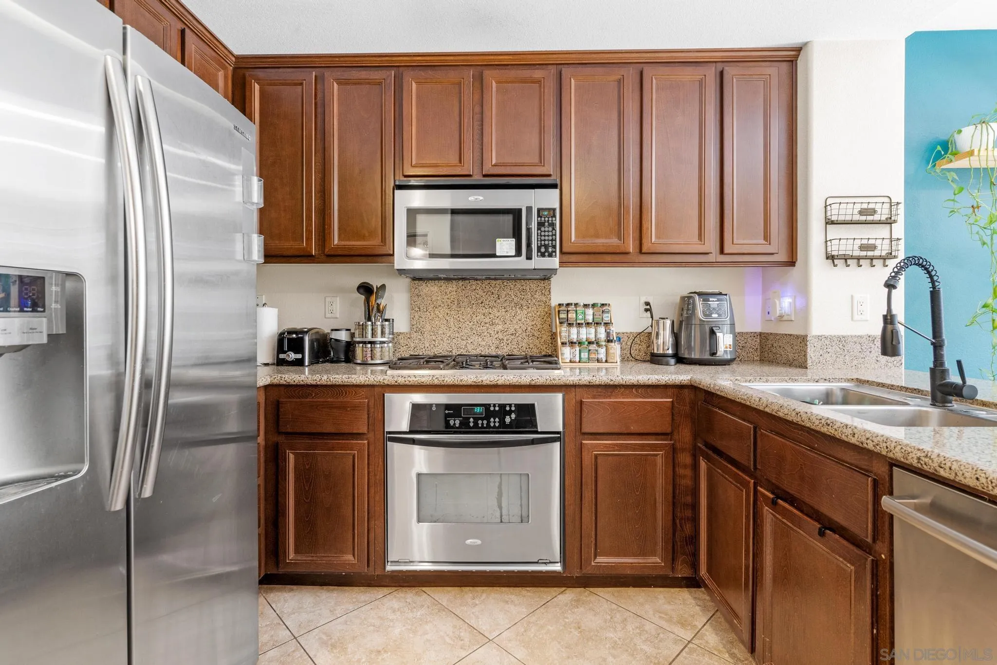 17071 Calle Trevino, Unit 8 San Diego, CA 92127 - Photo 6 of 22