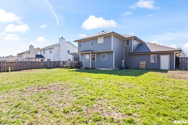 $400,000 | 308 Winter Park Drive, Chatham, IL 62629