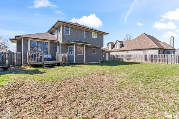 $400,000 | 308 Winter Park Drive, Chatham, IL 62629