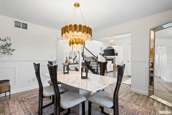 $400,000 | 308 Winter Park Drive, Chatham, IL 62629