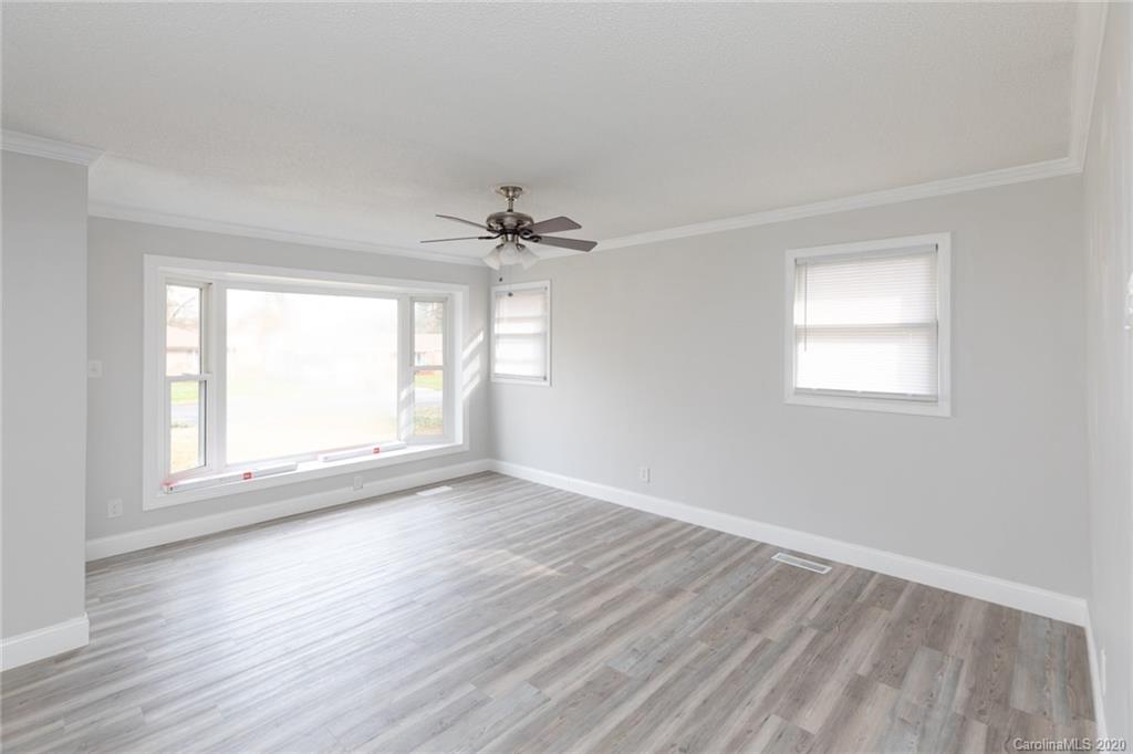 618 Jennings Road Rock Hill, SC 29730 - Photo 3 of 24 Gallery Image 3