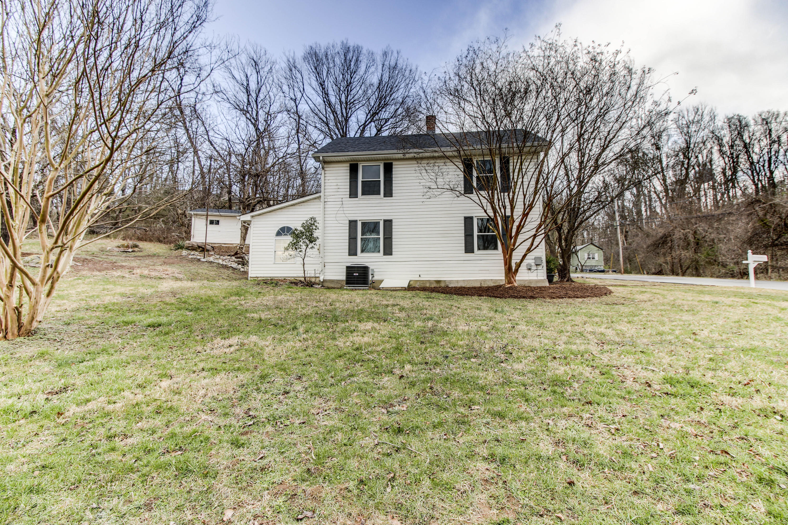 2006 Ridge Road Southeast Roanoke, VA 24014 - Photo 22 of 27 _MG_1230_1_2_3_4_5_6