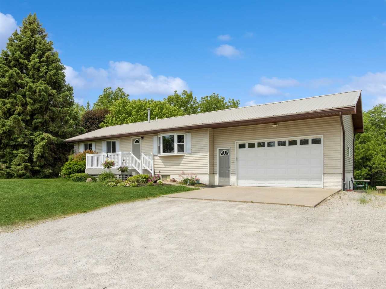 1409 Riverside Road Riverside, IA 52327 - Photo 25 of 32 Gallery Image 25