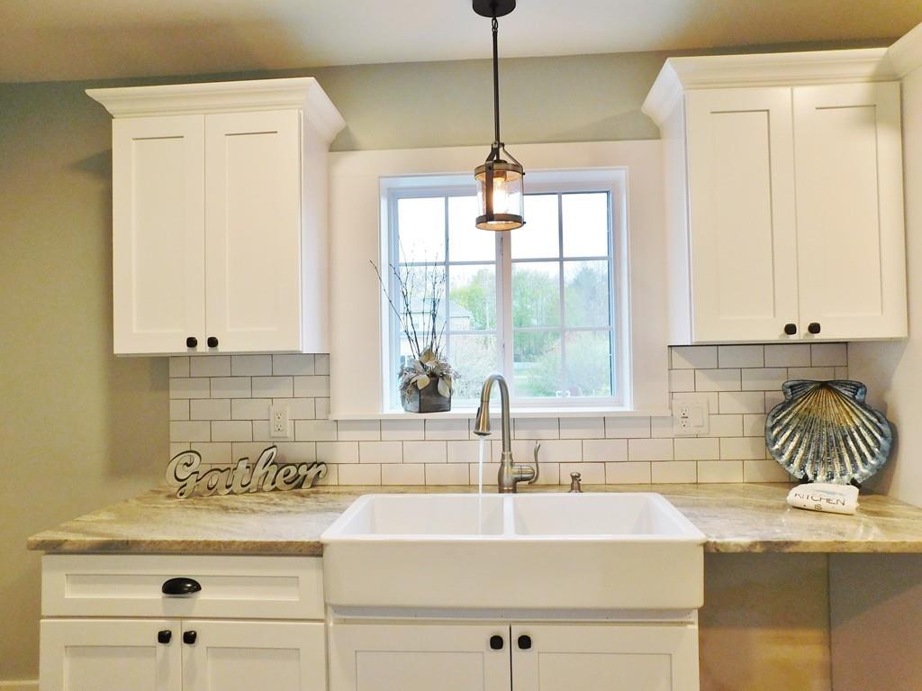 125 River Road Wilbraham, MA 01095 - Photo 5 of 28 Gallery Image 5