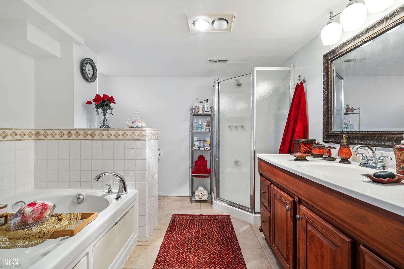 32100 Schoenherr Road Warren, MI 48088 - Photo 24 of 52 50164253-CC5E0E25-E81F-4149-B69F-CBC9C15DB3FC.JPG