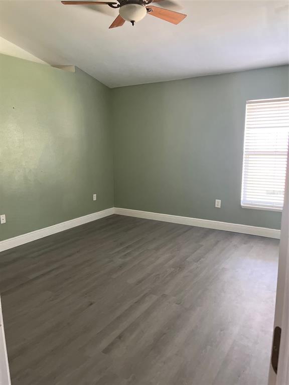 868 Vanderbilt Drive Eustis, FL 32726 - Photo 4 of 9