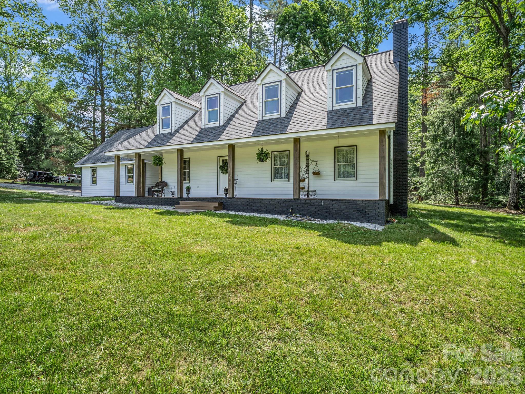 213 Raintree Drive Hendersonville, NC 28791 - Photo 7 of 48