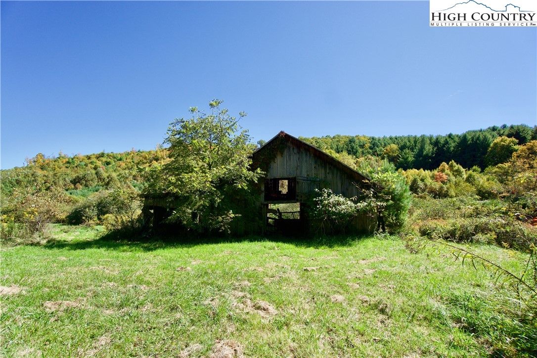 192 Tom Fowler Road Crumpler, NC 28617 - Photo 20 of 34 Gallery Image 20