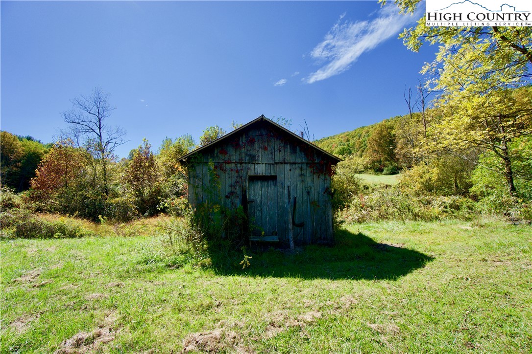 192 Tom Fowler Road Crumpler, NC 28617 - Photo 21 of 34 Gallery Image 21