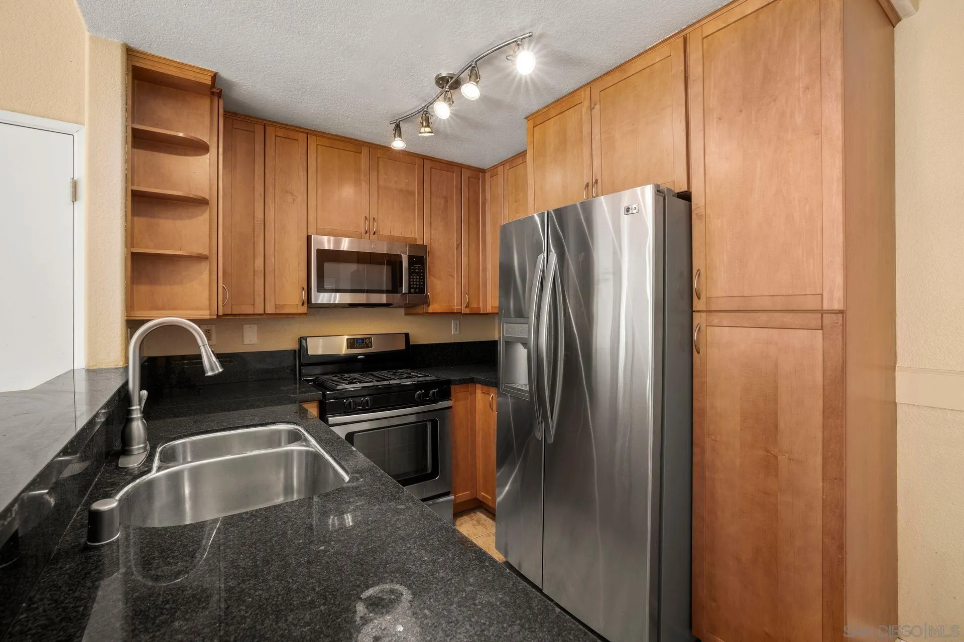 440 Ribbon Beach Way, Unit 274 Oceanside, CA 92058 - Photo 11 of 35 Gallery Image 11