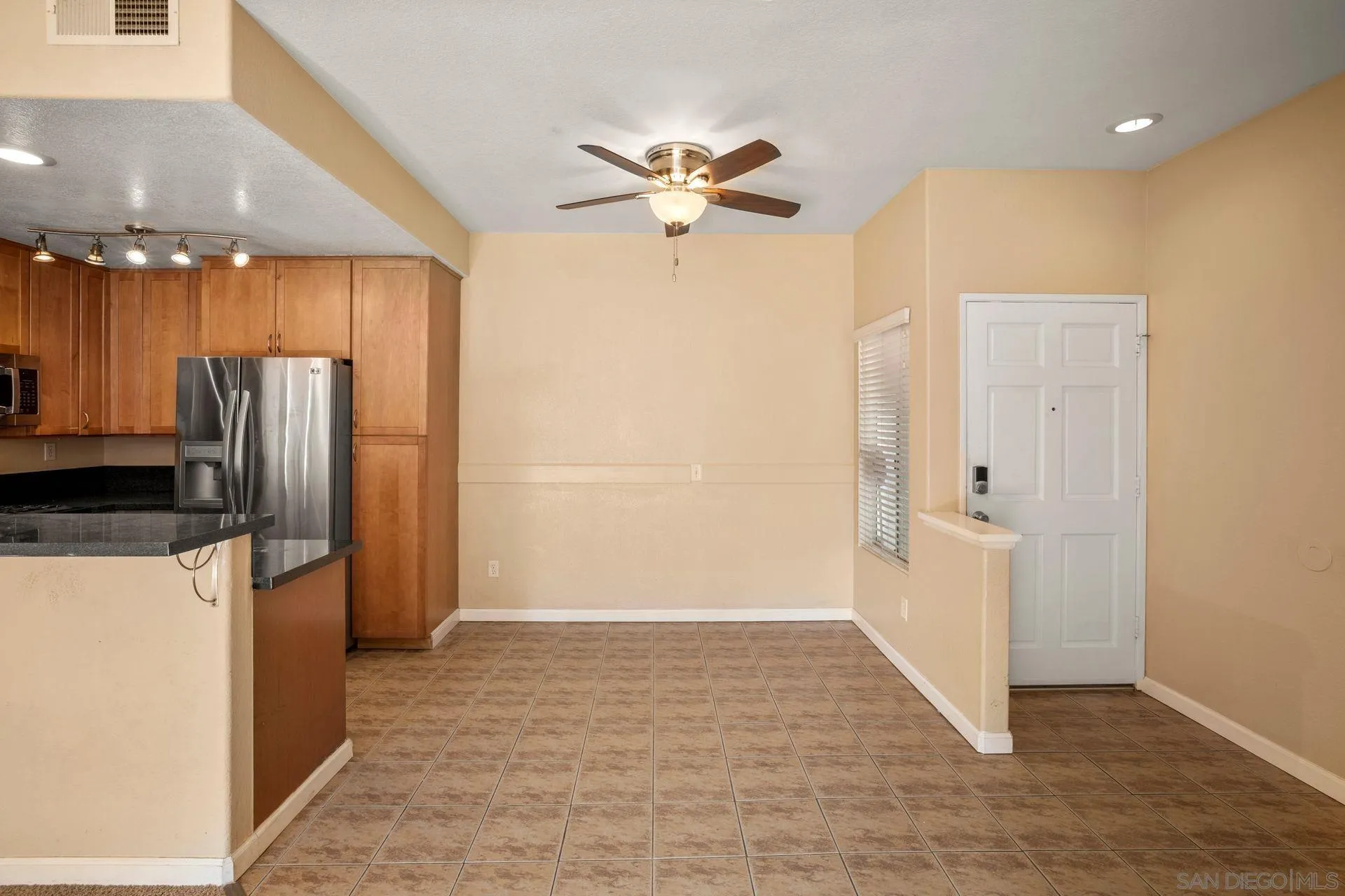 440 Ribbon Beach Way, Unit 274 Oceanside, CA 92058 - Photo 8 of 35 Gallery Image 8