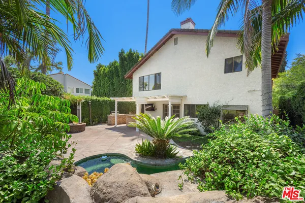 $8,100 | 13031 West Magnolia Boulevard, Sherman Oaks, CA 91423