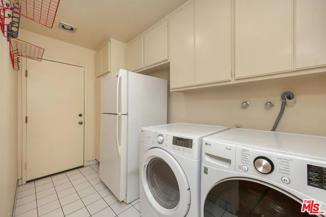 $8,200 | 13031 West Magnolia Boulevard, Sherman Oaks, CA 91423