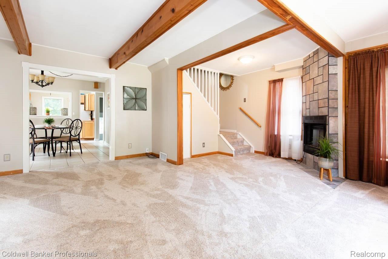 3342 Pershing Street Wayne, MI 48184 - Photo 12 of 32 Living room view #2