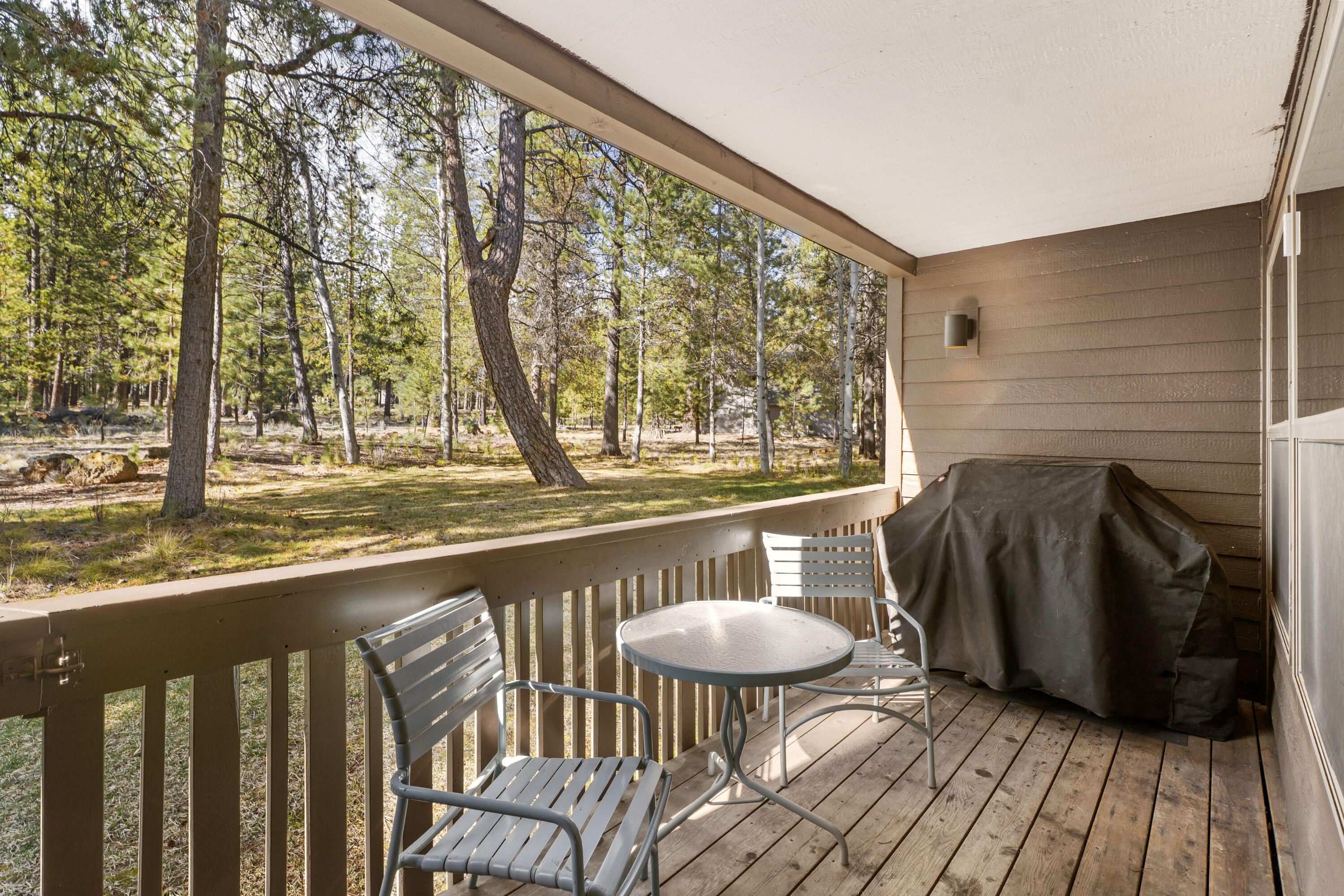 57387 Beaver Ridge Loop, Unit 37 Sunriver, OR 97707 - Photo 23 of 27 21-Deck