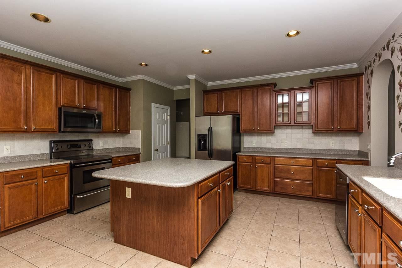 12300 Fieldmist Drive Raleigh, NC 27614 - Photo 8 of 30 Gallery Image 8