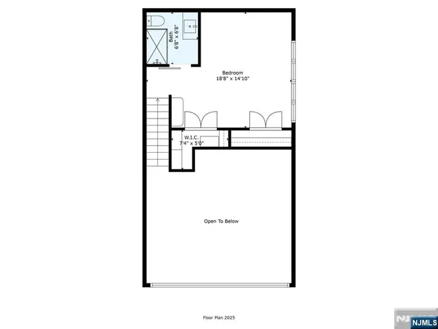 a picture of a room with a floor plan