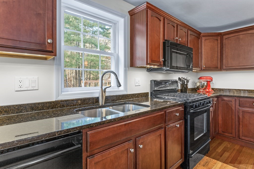 37 Bufton Farm Road Clinton, MA 01510 - Photo 6 of 42 Gallery Image 6