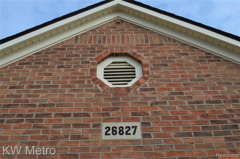 26827 Antique Road Woodhaven, MI 48183 - Photo 4 of 26