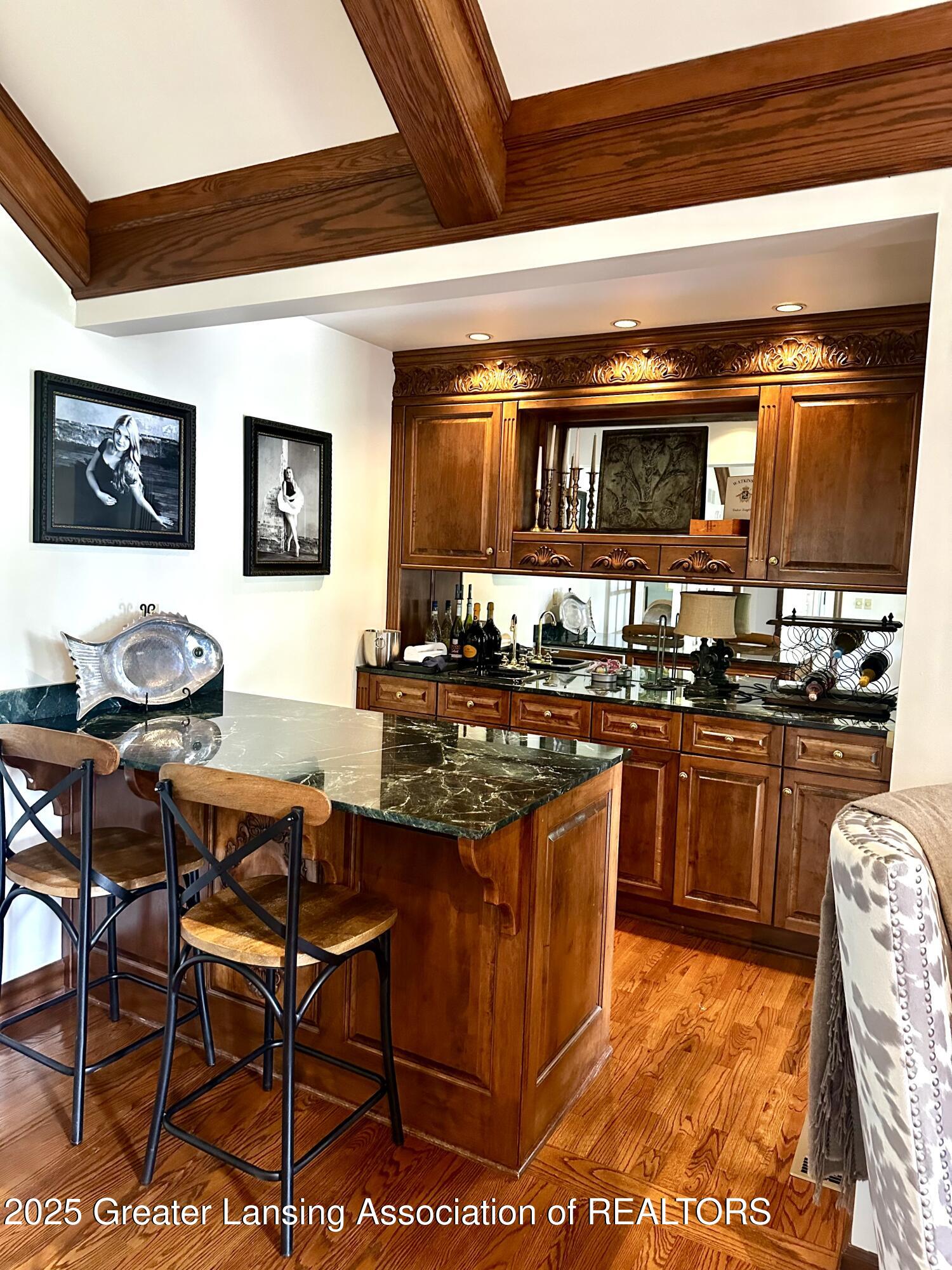 1352 Foxcroft Road East Lansing, MI 48823 - Photo 3 of 10 IMG_7263