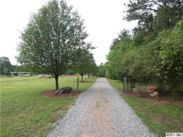 6312 Long Island Road Catawba, NC 28609 - Photo 2 of 16 Gallery Image 2