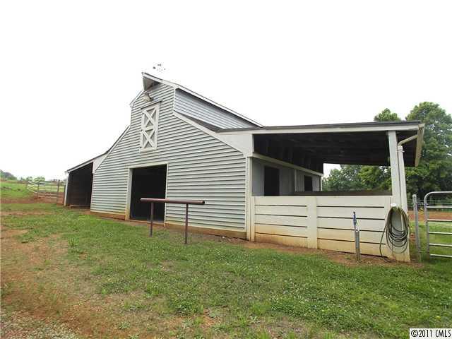6312 Long Island Road Catawba, NC 28609 - Photo 3 of 16 Gallery Image 3