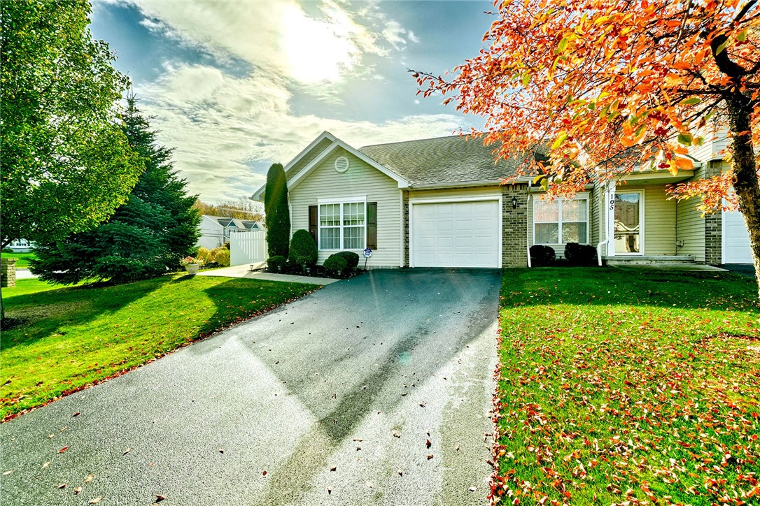 107 McKay Drive Webster, NY 14580 - Photo 1 of 39