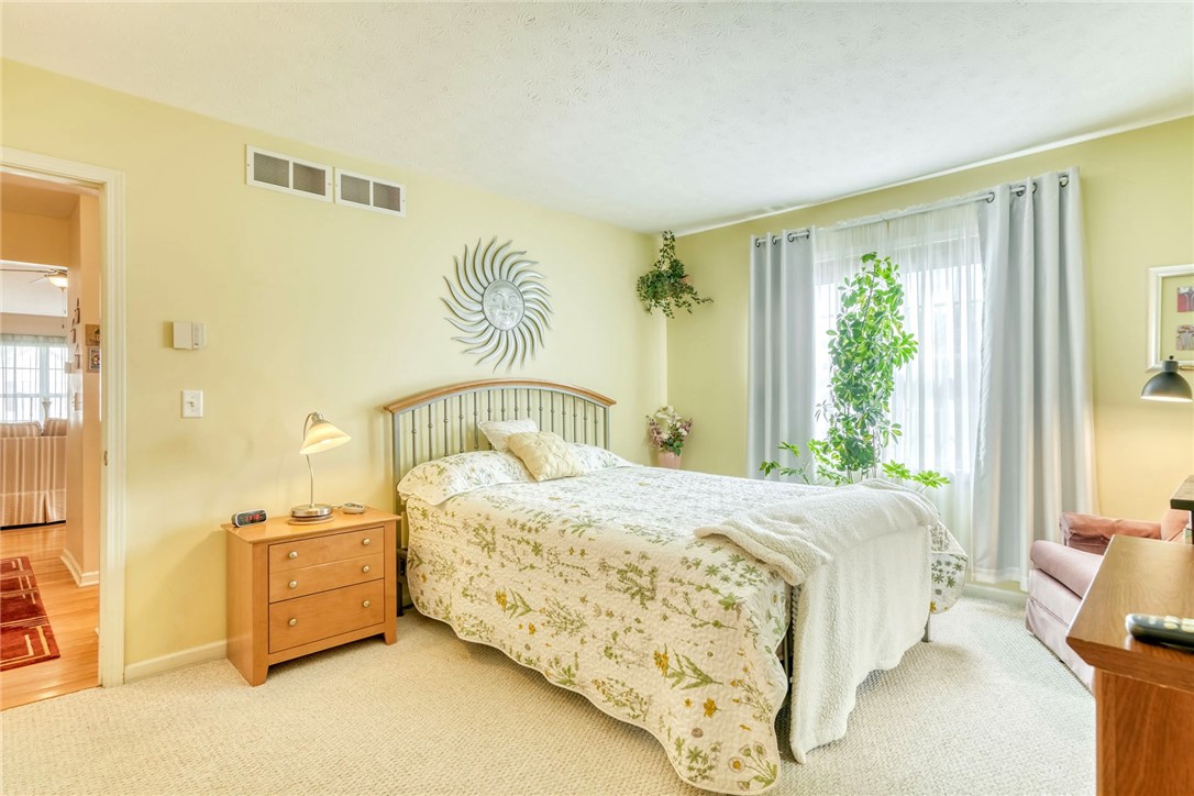 107 McKay Drive Webster, NY 14580 - Photo 21 of 39