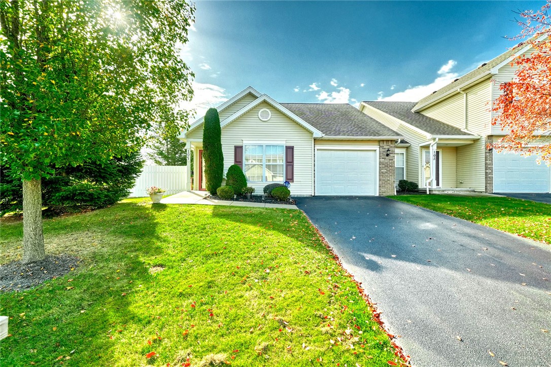 107 McKay Drive Webster, NY 14580 - Photo 3 of 39