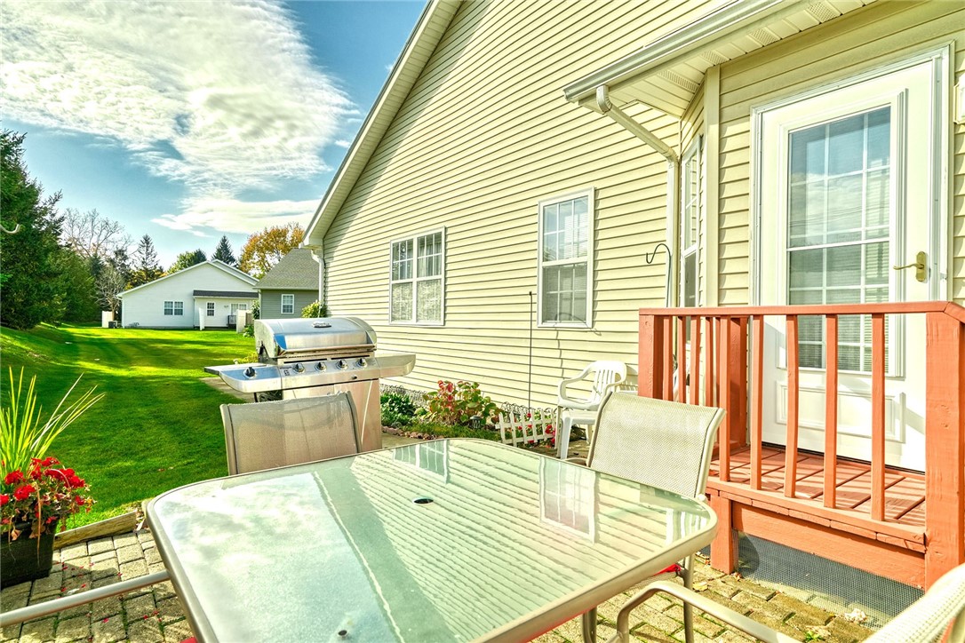 107 McKay Drive Webster, NY 14580 - Photo 33 of 39