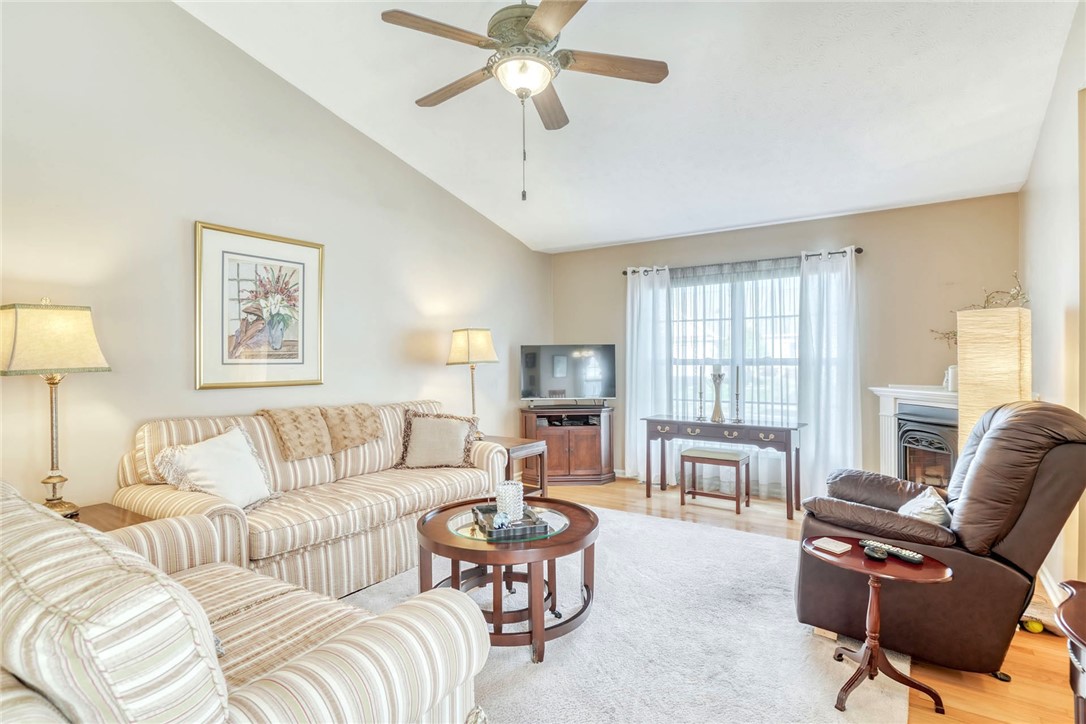 107 McKay Drive Webster, NY 14580 - Photo 6 of 39