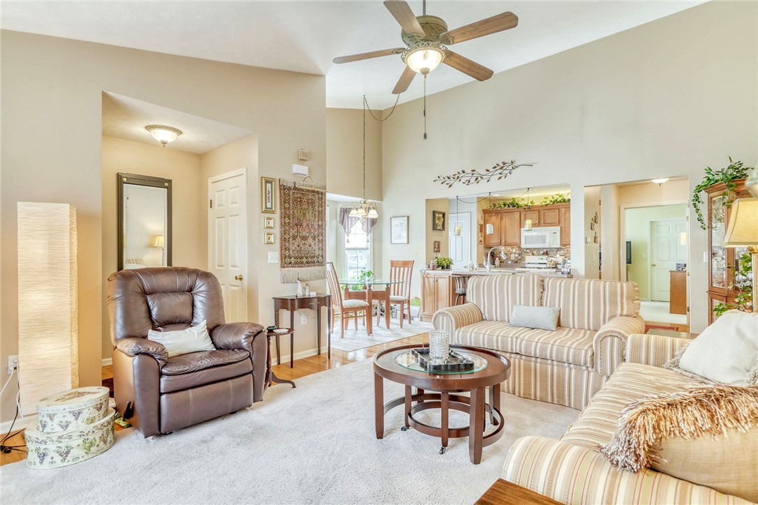 107 McKay Drive Webster, NY 14580 - Photo 8 of 39