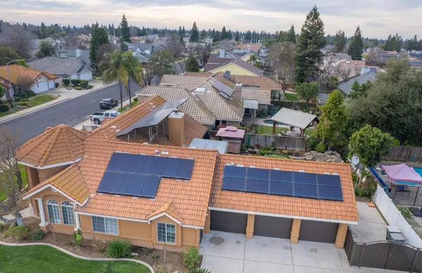 $690,000 | 753 Bedford Avenue, Clovis, CA 93611