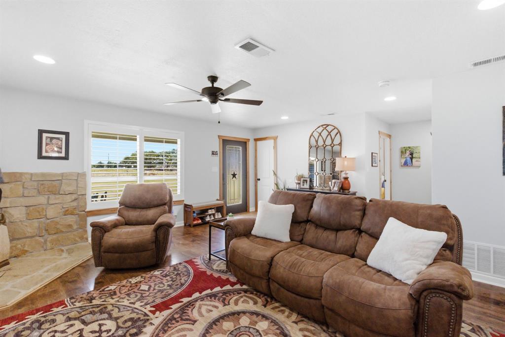 1198 Poe Prairie Road Millsap, TX 76066 - Photo 7 of 35