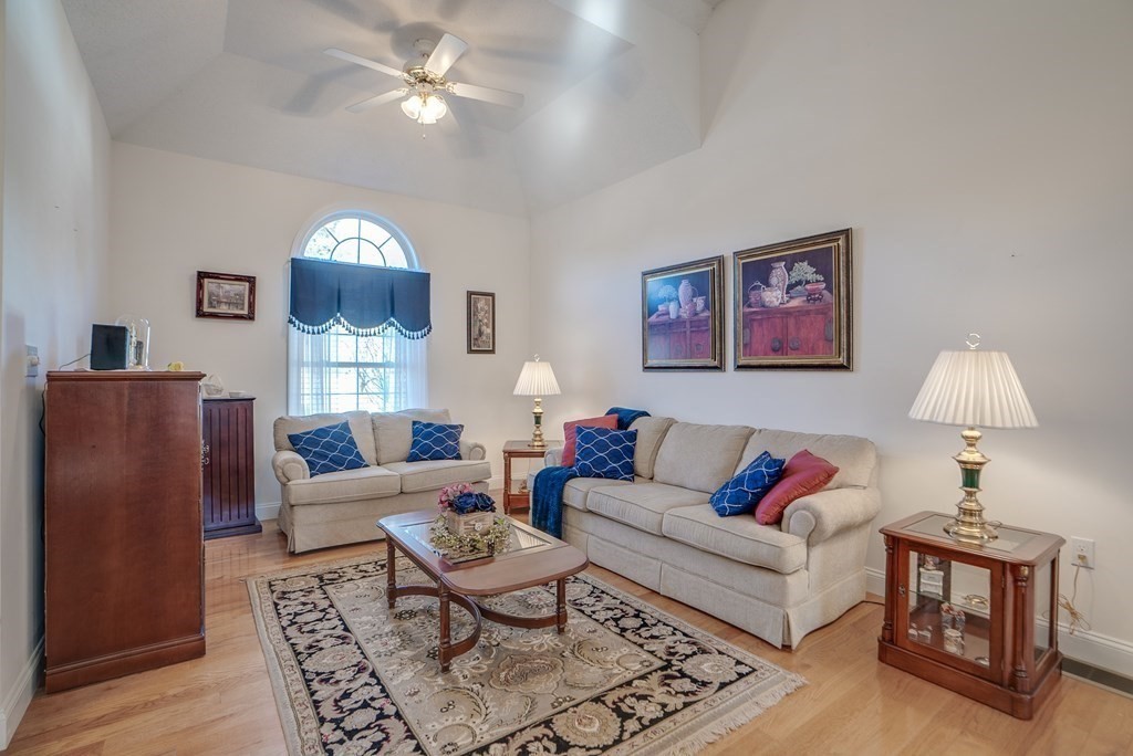 21 Arbor Road, Unit 21 Dracut, MA 01826 - Photo 6 of 32 Gallery Image 6