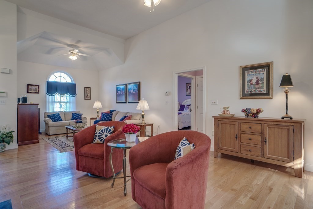 21 Arbor Road, Unit 21 Dracut, MA 01826 - Photo 8 of 32 Gallery Image 8