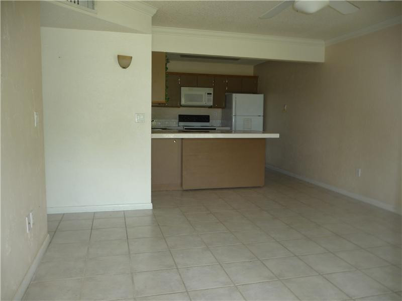 23378 Lyons Road, Unit 205 Boca Raton, FL 33428 - Photo 4 of 9 Living Room