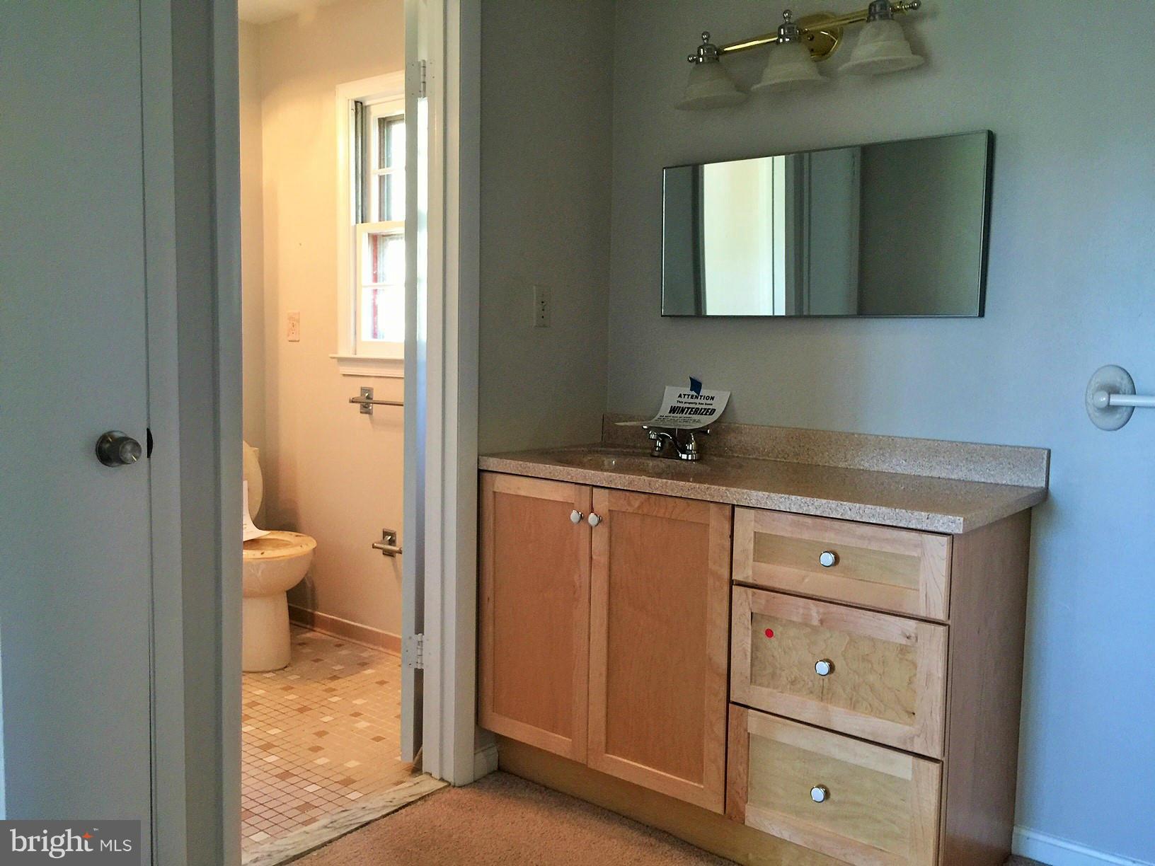 1920 Severn Grove Road Annapolis, MD 21401 - Photo 9 of 14 Bath (Master)