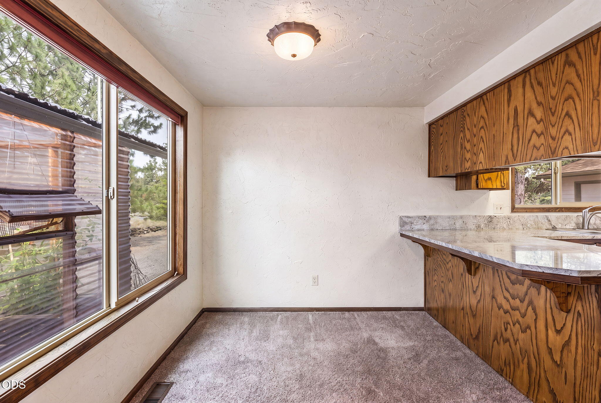 64699 McGrath Road Bend, OR 97701 - Photo 11 of 44
