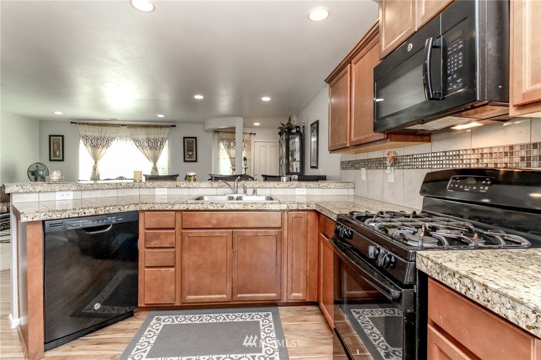 4848 East R Street Tacoma, WA 98404 - Photo 13 of 39