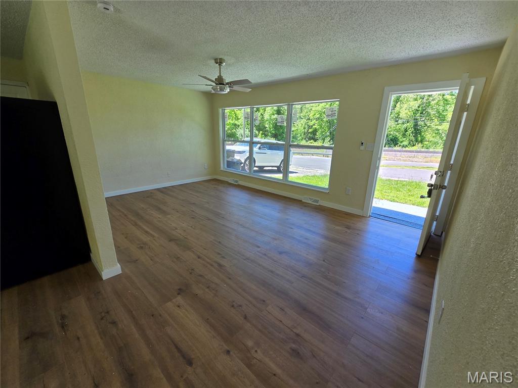 4 Hi-Pointe Drive Belleville, IL 62223 - Photo 17 of 27
