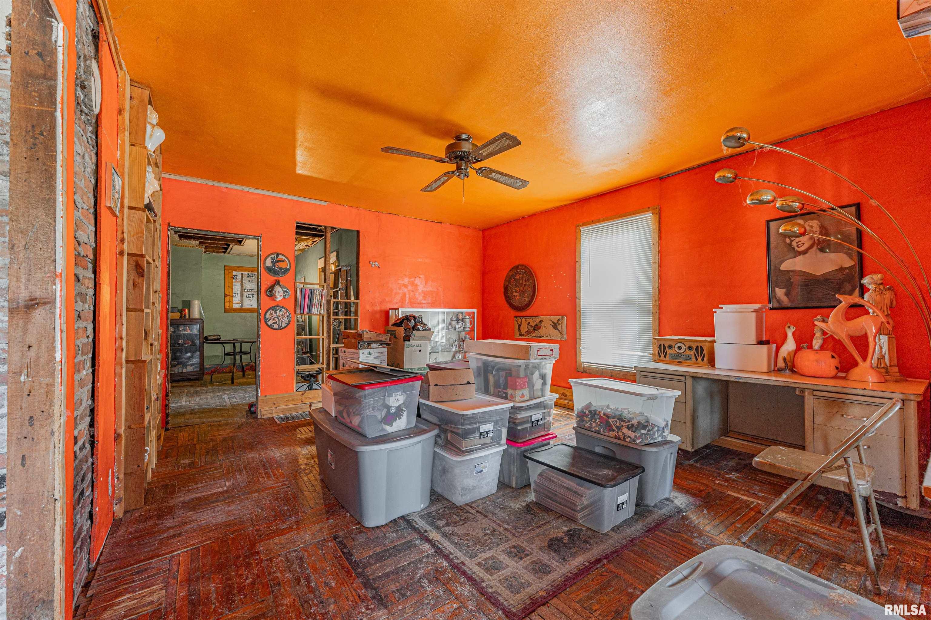 302 4th Street Lincoln, IL 62656 - Photo 5 of 23