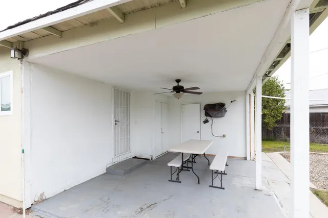 $294,000 | 1044 South Hope Avenue, Reedley, CA 93654