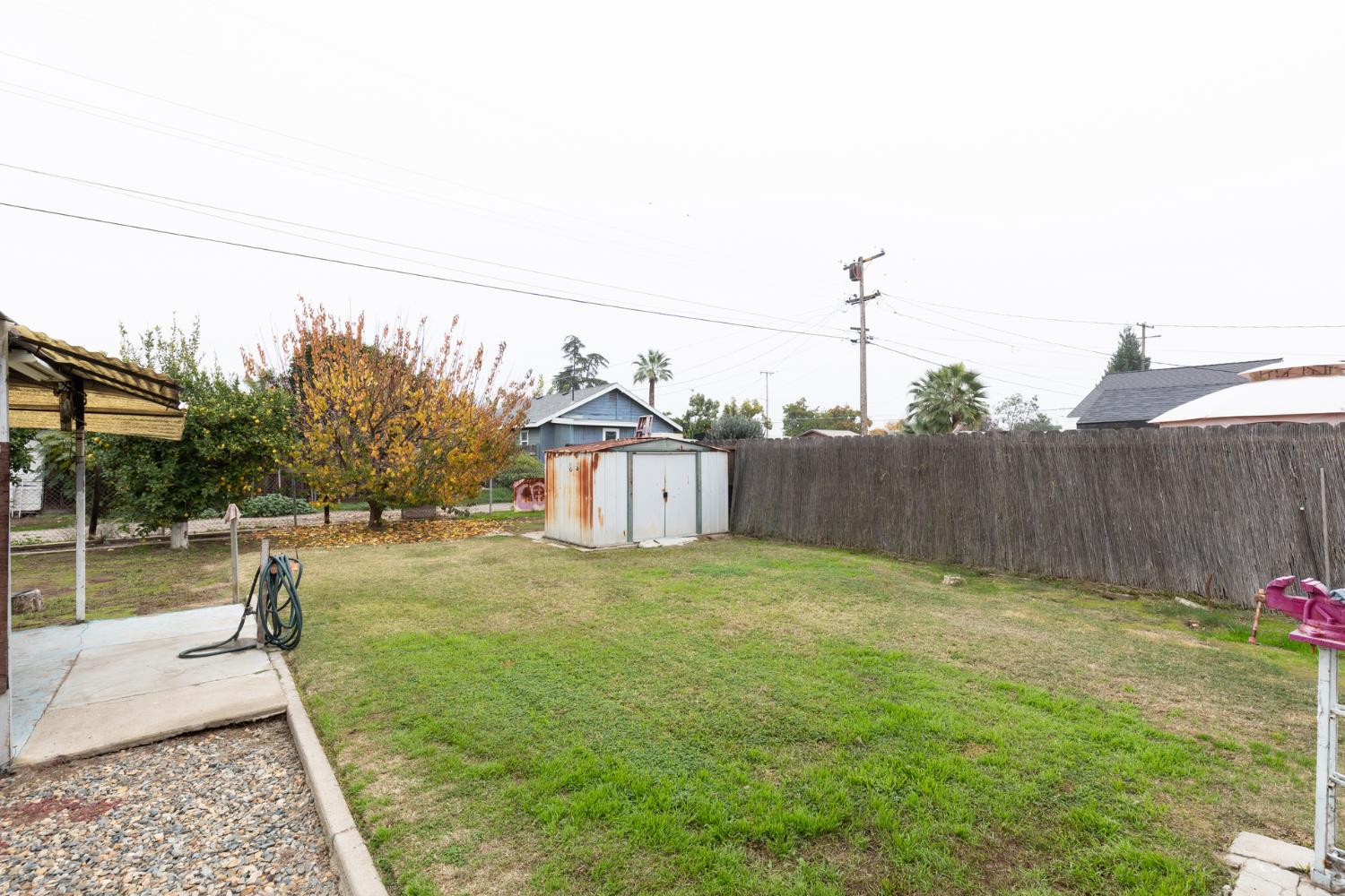 1044 South Hope Avenue Reedley, CA 93654 - Photo 27 of 34